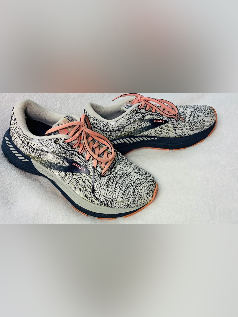 Brooks Adrenaline GTS 21 Women’s Running Shoes White Navy Coral Size 7
